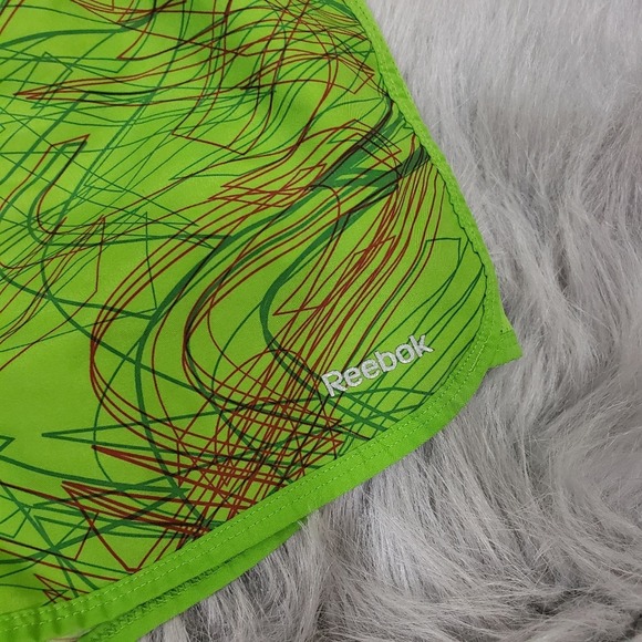 Reebok swirl design running shorts with inside liner - Picture 2 of 7